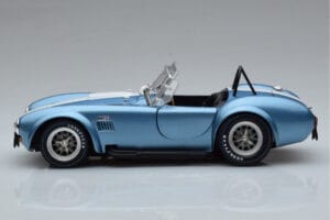 Shelby Cobra 427 S/C Bleu Clair Kyosho 1:18 08048SBL Métal — image 4 sur 9