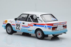 Skoda 130 LR #22 S. Kvaizar / J. Janecek Rally Acropolis 1986 IXO 1:18 18RMC157B Métal — image 5 sur 6