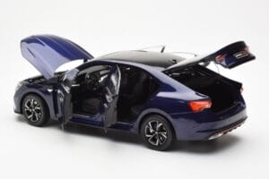 Skoda Octavia Pro Bleu FAW 1:18 ZMR000006BLA Métal — image 5 sur 8