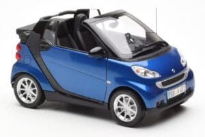 Smart Fortwo 451 Cabrio Bleu & Noir Minichamps 1:18 150036330 Métal — image 6 sur 8