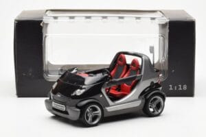 Smart Fortwo Crossblade Cabriolet Argent Noir Kyosho 1:18 13440 Métal — image 6 sur 6