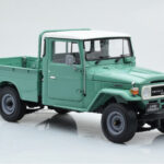 Toyota Land Cruiser 40 4x4 Pickup Vert Kyosho 1:18 - image 6 of 8