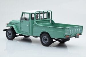Toyota Land Cruiser 40 4x4 Pickup Vert Kyosho 1:18 08958FG Métal — image 7 sur 8
