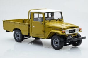 Toyota Land Cruiser 40 4x4 Pickup Olive Kyosho 1:18 08958K Métal — image 6 sur 8
