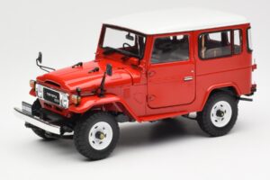 Toyota Land Cruiser FJ40 Van Rouge Kyosho 1:18 08971R