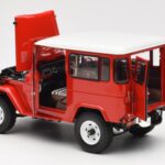 Toyota Land Cruiser FJ40 Van Rouge Kyosho 1:18 08971R - image 5 of 8