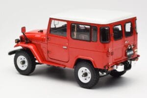 Toyota Land Cruiser FJ40 Van Rouge Kyosho 1:18 08971R Métal — image 7 sur 8