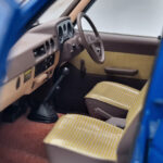 Toyota Land Cruiser 60 Bleu Avec Pièces Optionnelles Kyosho 1:18 - image 10 of 11