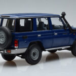 Toyota Land Cruiser J76 Bleu Almost Real 1:18 - image 3 of 7