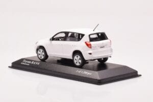Toyota RAV4 XA30 Blanc Minichamps 1:43 400166571 Métal — image 3 sur 4