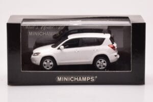 Toyota RAV4 XA30 Blanc Minichamps 1:43 400166571 Métal — image 4 sur 4