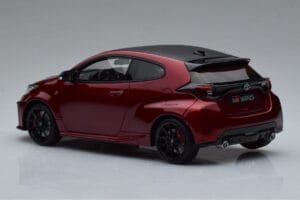 Toyota GR Yaris Rouge Otto 1:18 OT1003 Résine — image 5 sur 6
