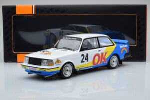 Volvo 240 Turbo Beckers #24 P.G. Andersson Nurburgring 1985 IXO 1:18 18RMC105A Métal — image 6 sur 6