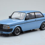 Volvo 240 Turbo Bleu Clair IXO 1:18