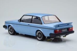 Volvo 240 Turbo Bleu Clair IXO 1:18 18MCC090 Métal — image 5 sur 6