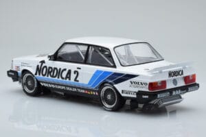 Volvo 240 Turbo Nordica #2 U. Granberg / T. Lindstrom ETCC Brno 1986 IXO 1:18 18RMC088 Métal — image 5 sur 6