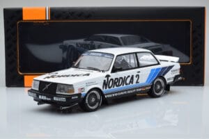 Volvo 240 Turbo Nordica #2 U. Granberg / T. Lindstrom ETCC Brno 1986 IXO 1:18 18RMC088 Métal — image 6 sur 6