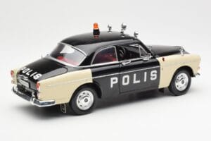 Volvo P121 Police Revell 1:18 8904 Métal — image 3 sur 8