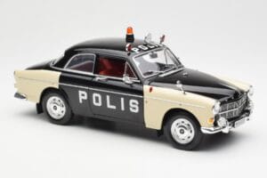 Volvo P121 Police Revell 1:18 8904 Métal — image 6 sur 8