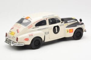 Volvo PV 544 Rally Revell 1:18 8922 Métal — image 3 sur 8
