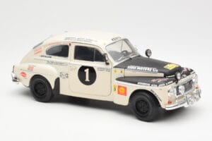 Volvo PV 544 Rally Revell 1:18 8922 Métal — image 6 sur 8
