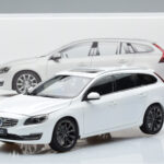 Volvo V60 D3 Crystal Blanc FAW 1:18 - image 7 of 7