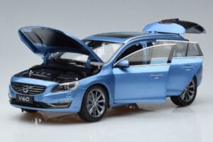 Volvo V60 D3 Power Bleu FAW 1:18 9430839 Métal — image 2 sur 7