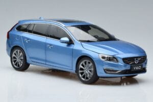 Volvo V60 D3 Power Bleu FAW 1:18 9430839 Métal — image 5 sur 7