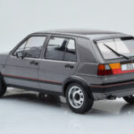 Volkswagen Golf GTI Mk2 Gris MCG 1:18 - image 5 of 6