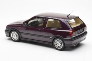 Volkswagen Golf Mk3 VR6 Syncro Violet Foncé Nacré Otto 1:18 OT1052 Résine — image 5 sur 6