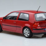 Volkswagen Golf Mk4 Rouge Norev 1:18 - image 6 of 7