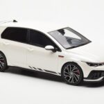 Volkswagen Golf GTI Mk8 Clubsport Blanc Otto 1:18 - image 4 of 6