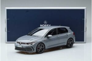 Volkswagen Golf GTI Mk8 Norev 1:18 188590 Métal — image 7 sur 7