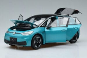 Volkswagen ID.3 Vert FAW 1:18 ZVN000001GRU Métal — image 2 sur 7