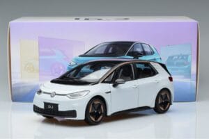 Volkswagen ID.3 Blanc FAW 1:18 ZVN000001WEI Métal — image 7 sur 7