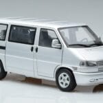 Volkswagen T4b Transporter Caravelle Minibus Schuco 1:18 450041500 Métal - image 6 of 8