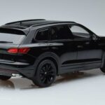 Volkswagen Touareg CR Noir FAW 1:18 LTC761021BLA Métal - image 3 of 7