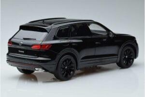 Volkswagen Touareg CR Noir FAW 1:18 LTC761021BLA Métal — image 3 sur 7