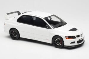 Mitsubishi Lancer Evo VIII MR FQ-400 Blanc Otto 1:18 OT777 Résine — image 4 sur 6