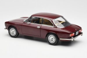 Alfa Romeo 2000 GTV Rouge Bordeaux Norev 1:18 187916 Métal — image 7 sur 8