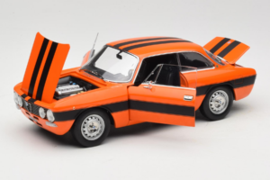 Alfa Romeo 2000 GTV Orange Norev 1:18 187918 Métal — image 2 sur 8