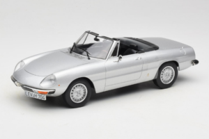 Alfa Romeo 2000 Spider Argent Norev 1:18 187884 Métal