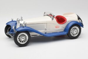 Alfa Romeo 2300 Spider Blanc & Bleu Bburago 1:18 3008-M1 Métal