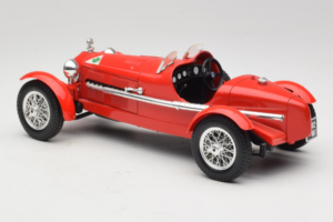 Alfa Romeo 8C 2300 Monza Rouge Bburago 1:18 3014 Métal — image 5 sur 6