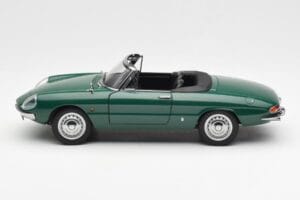 Alfa Romeo Duetto Spider Vert AUTOart 1:18 70138 Métal — image 4 sur 8