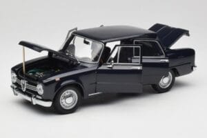 Alfa Romeo Giulia 1300 Bleu Minichamps 1:18 180120905 Métal — image 2 sur 8