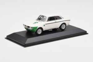 Alfa Romeo Giulia 1300 GTA Junior Blanc Minichamps 1:43 400120601 Métal — image 2 sur 3