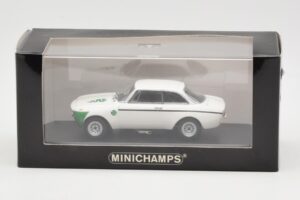 Alfa Romeo Giulia 1300 GTA Junior Blanc Minichamps 1:43 400120601 Métal — image 3 sur 3