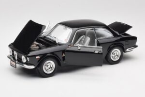 Alfa Romeo Giulia Sprint GTA Noir Road Signature 1:18 92348 Métal — image 2 sur 8