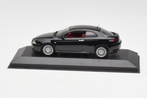 Alfa Romeo GT Noir Minichamps 1:43 400120320 Métal